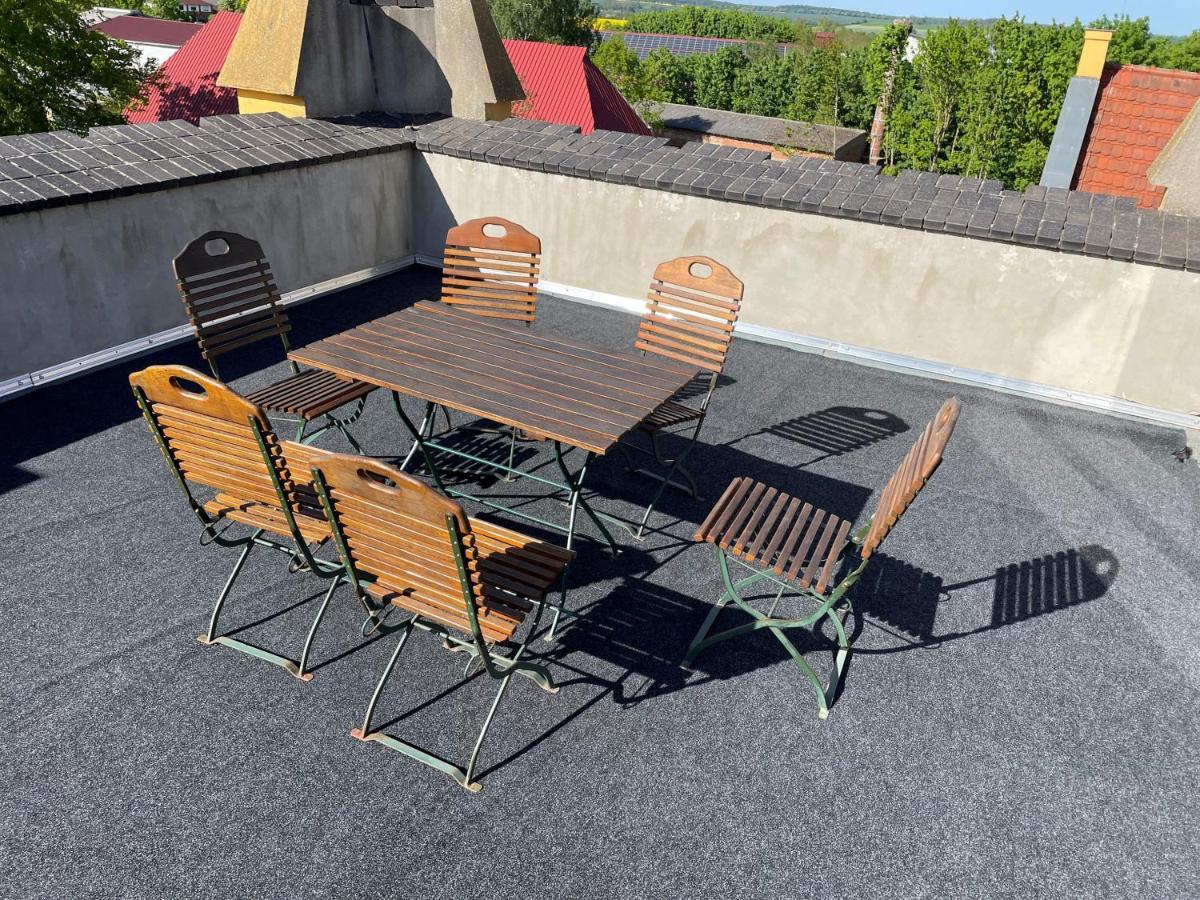 Schloss Lelkendorf Apartment Ulrichshusen Maisonette Fewo Mecklenburger Seenplatte Mit Dachterrasse Naehe Ostsee Exterior photo